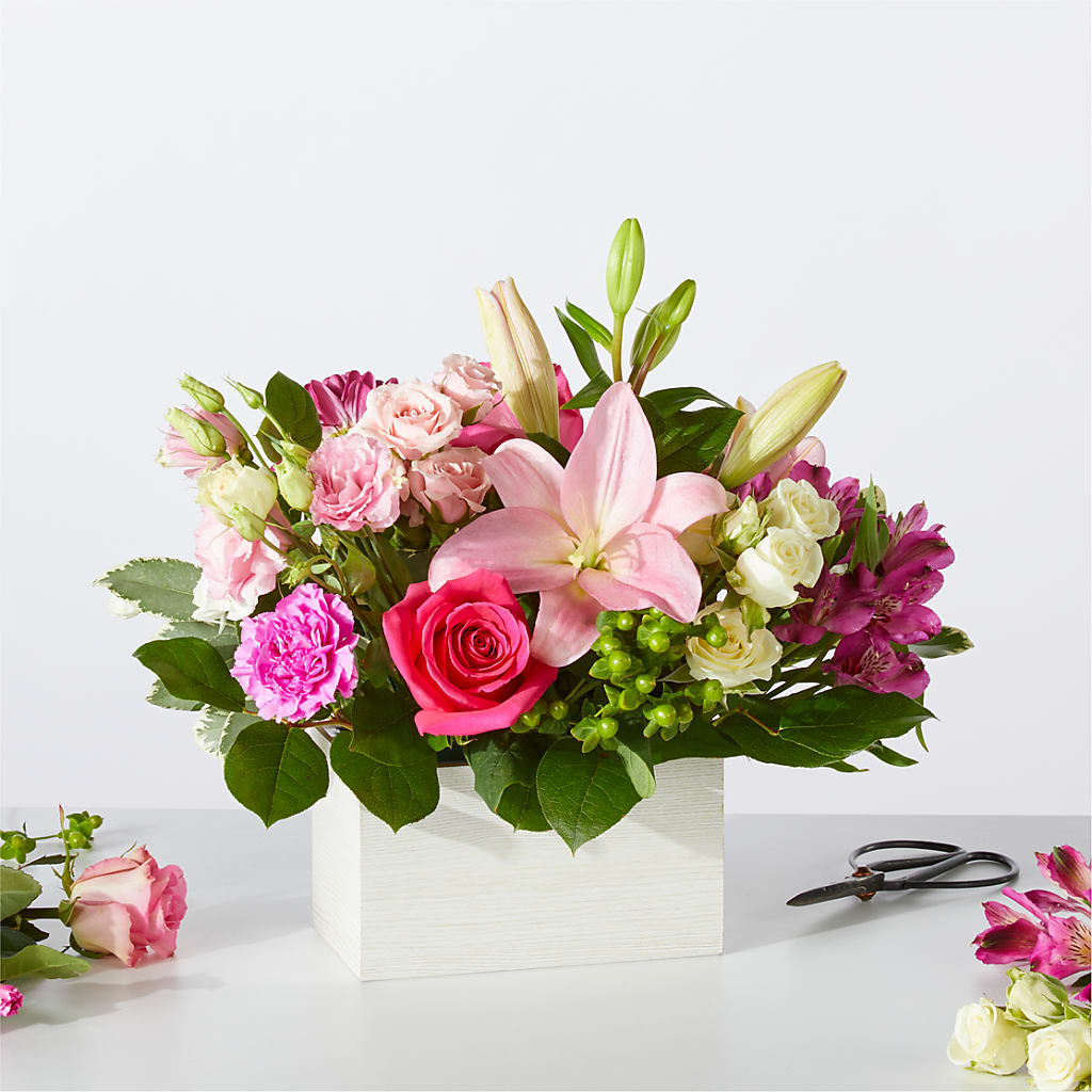 Sweetberry Box – A Florist Original – Rainbow Floral, Lacey WA