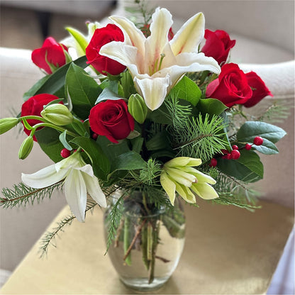 Sparkling Snowflakes Bouquet –  Rainbow Floral, Lacey WA