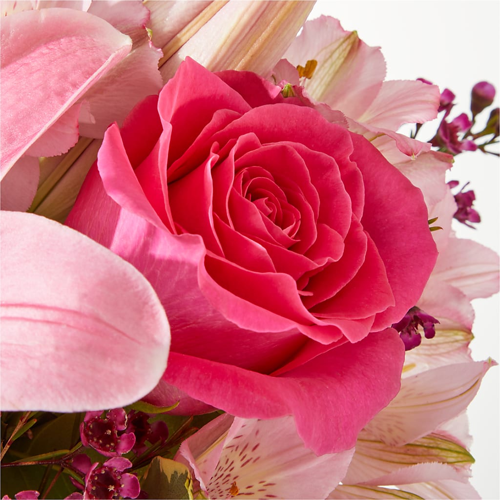 Lucky in Love Bouquet –  Rainbow Floral, Lacey WA